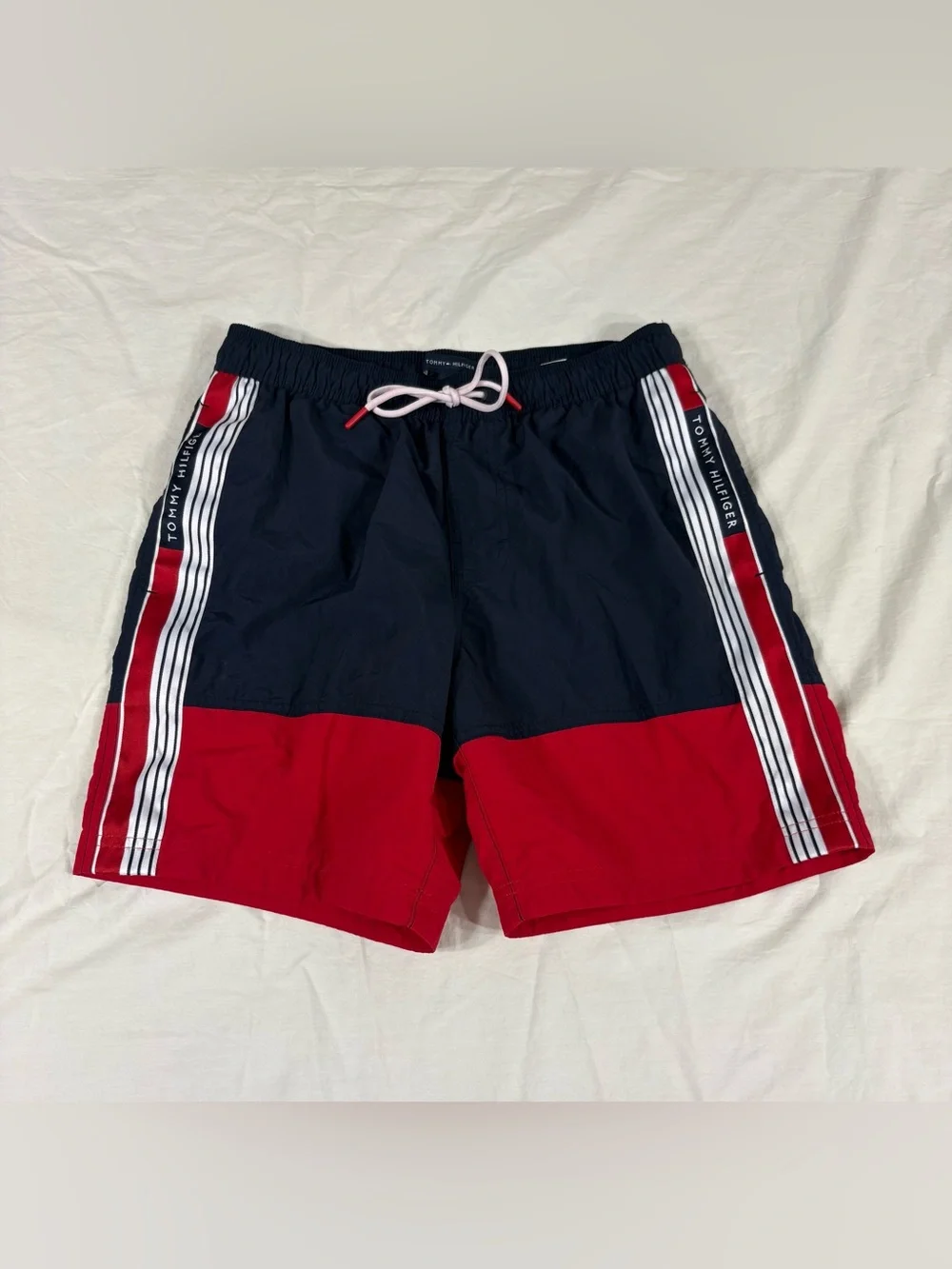 Tommy Hilfiger Mens Blue\Red Swin Shorts Size S